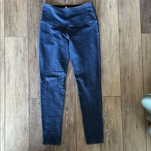 Dark Blue High-Waisted Leggings